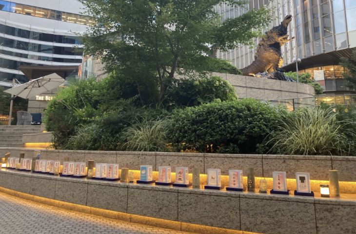 会場の灯篭装飾(2023年8月)